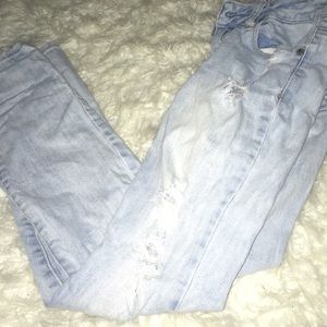 destroyed light colored skinny AE jeans